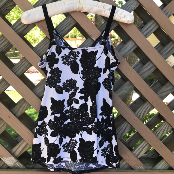 WHBM CAMI - Picture 5 of 6